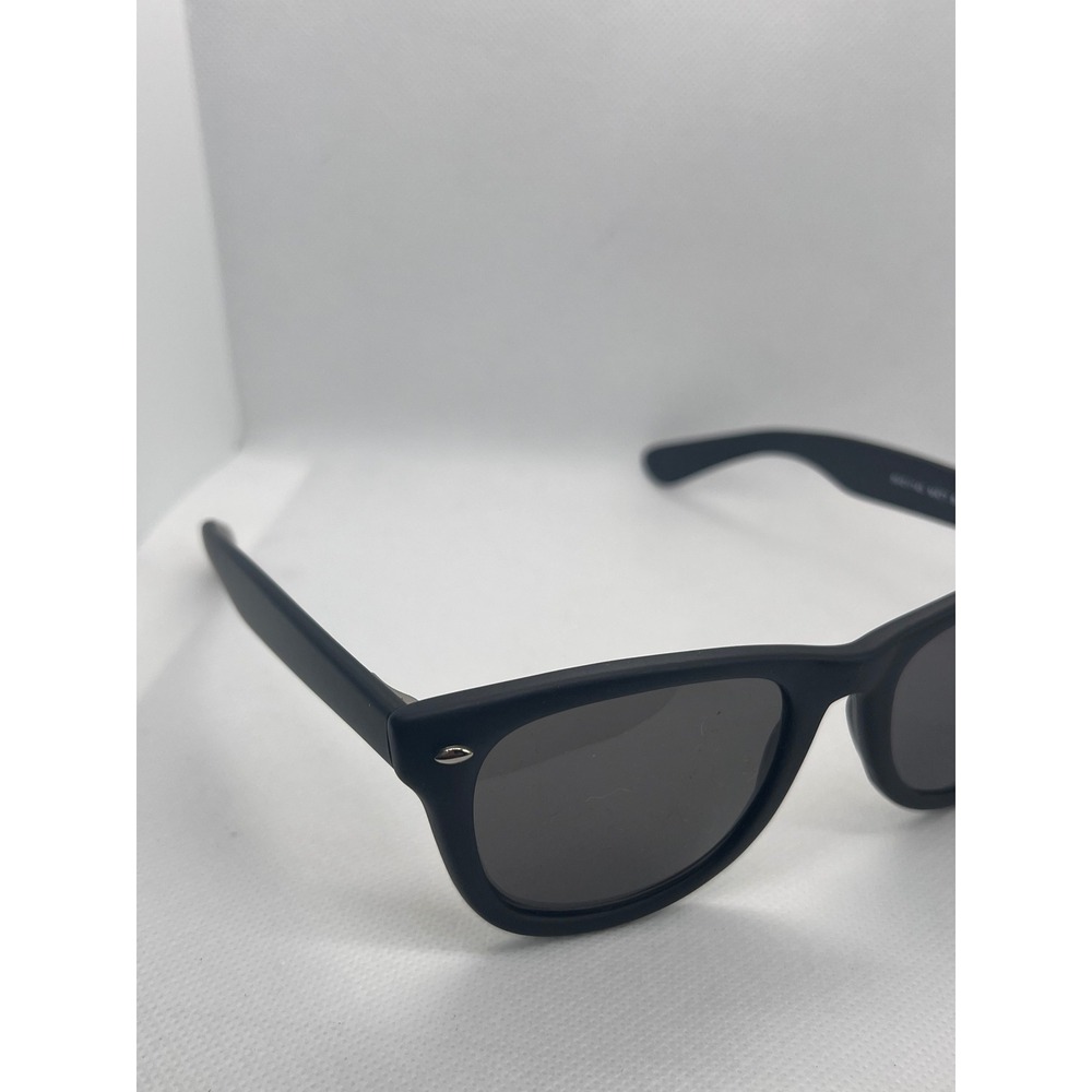Marc Hunter Sunglasses Classic Wayfarer Style Matt Black 50/21/145 View 2